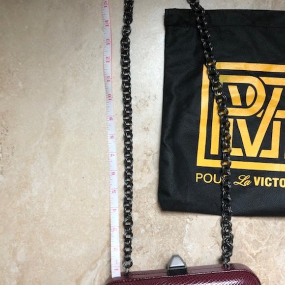 POUR LA VICTOIRE LEATHER EMBOSSED CLUTCH - Picture 5 of 7